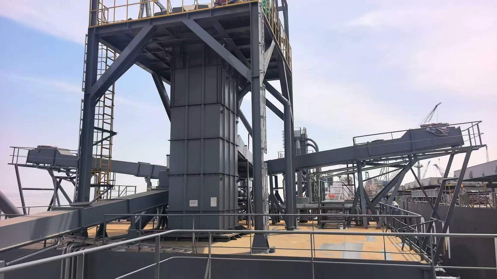 Sunlike manufactures Chain Bucket Elevator for cement applications, supporting project requirements across bucket elevators.